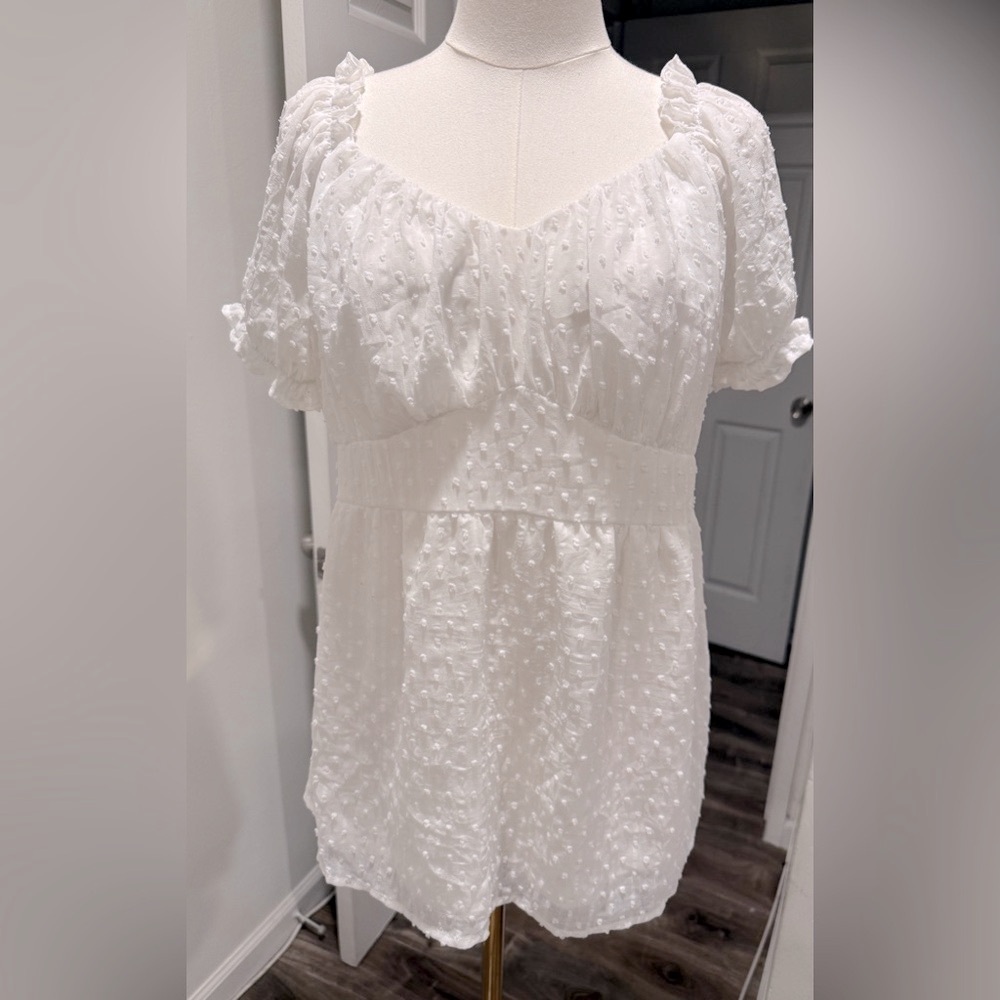 Maacie White Swiss Dot Maternity Babydoll Top – Size L